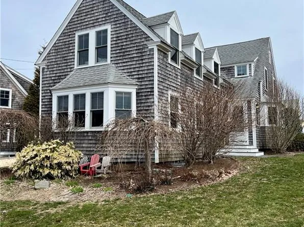 10 Leonard Bodwell Rd, Narragansett, RI 02882