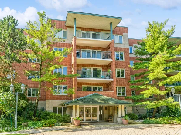 3900 W Bryn Mawr Ave APT 404, Chicago, IL 60659