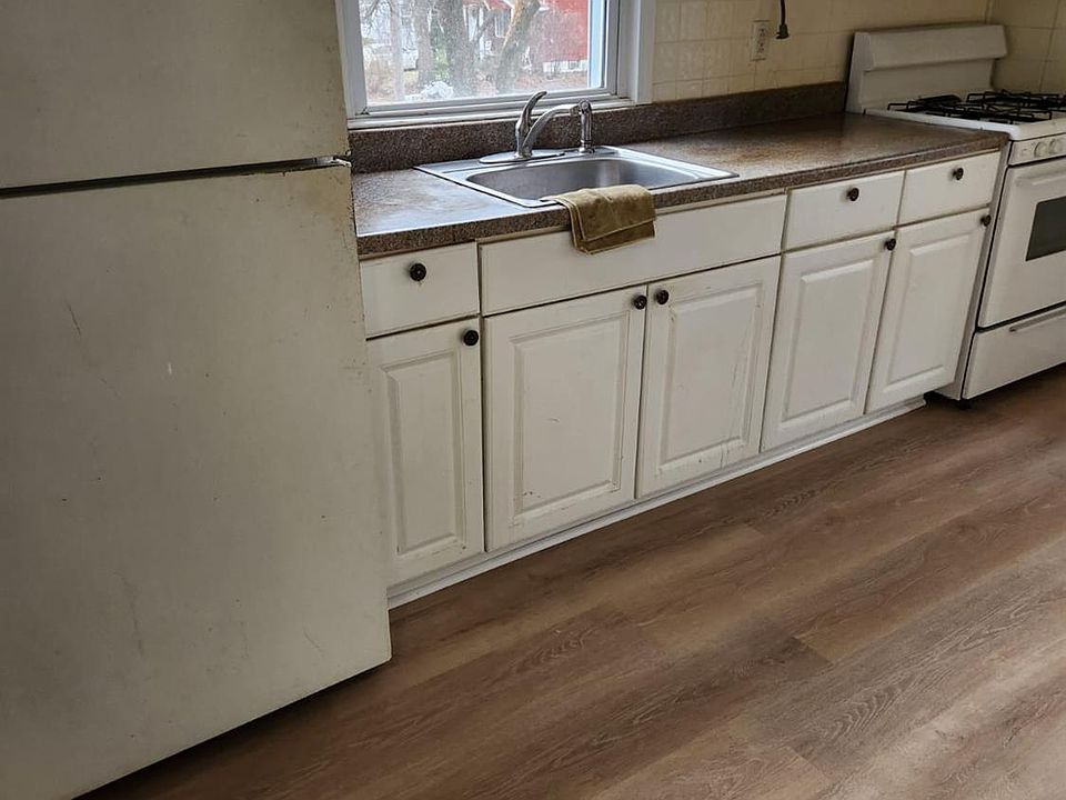 1st image of 307 2nd St