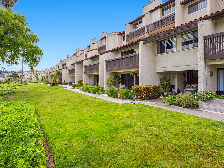 2508 Navarra Dr #402 — Photo 37