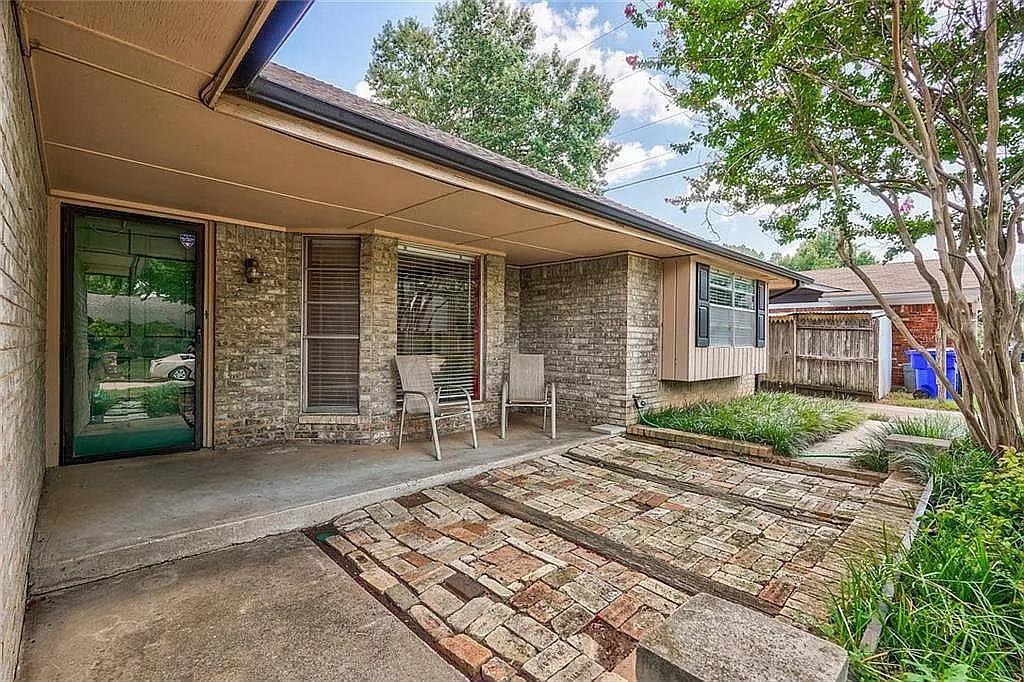 4 bed, 2122 sqft, $2,500 — Photo 3