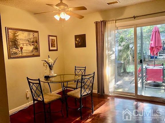5th image of 4 Dallenbach Ln