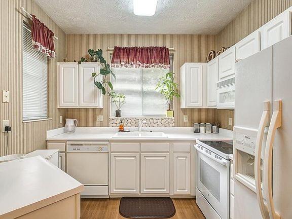 5th image of 9441 Captiva Bay Dr #9441