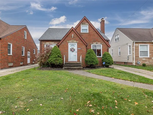 6107 Gilbert Ave, Parma, OH 44129