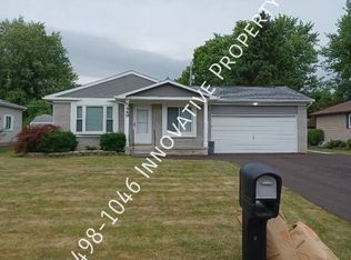 5449 Meadowcrest Dr, Flint, MI 48532