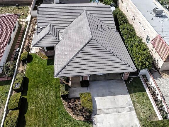 4th image of 18025 Pebble Beach Dr