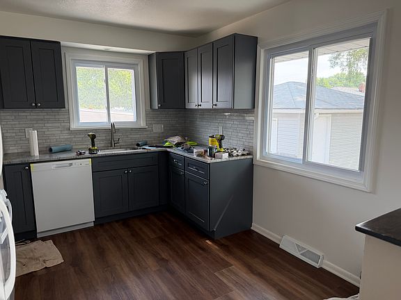 4th image of 6381 Smith Rd
