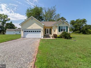 114 Otter Ln, Montross, VA 22520