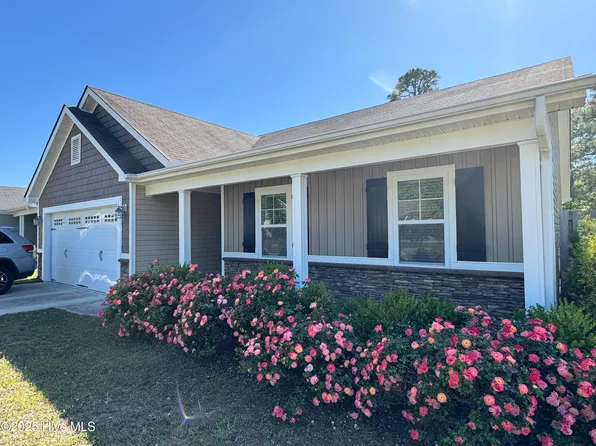 409 Ridgeway Drive, Sneads Ferry, NC 28460