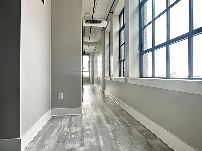 221 S Ludlow St #403 — Photo 8