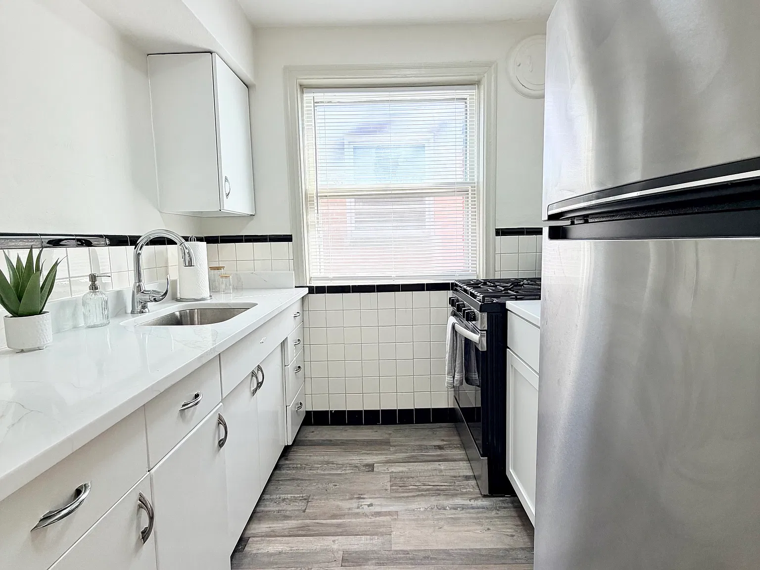 1 bed, 800 sqft, $1,025 — Photo 1
