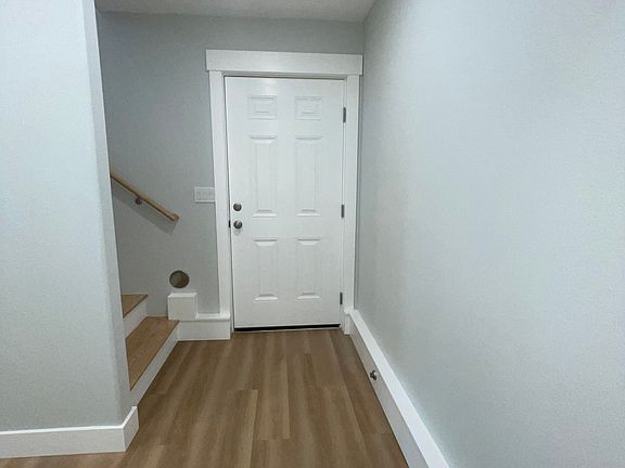 4th image of 1903 SE 112th Ave #C