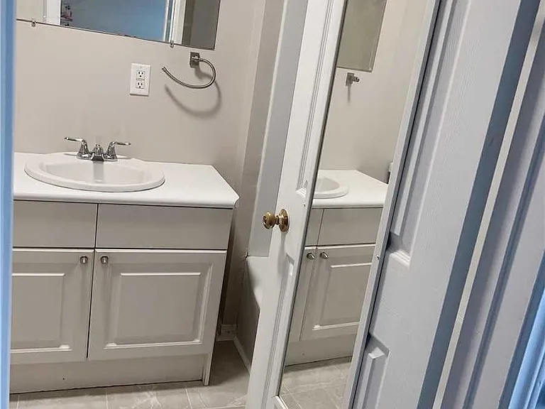 276 Parkwood Ave — Photo 11