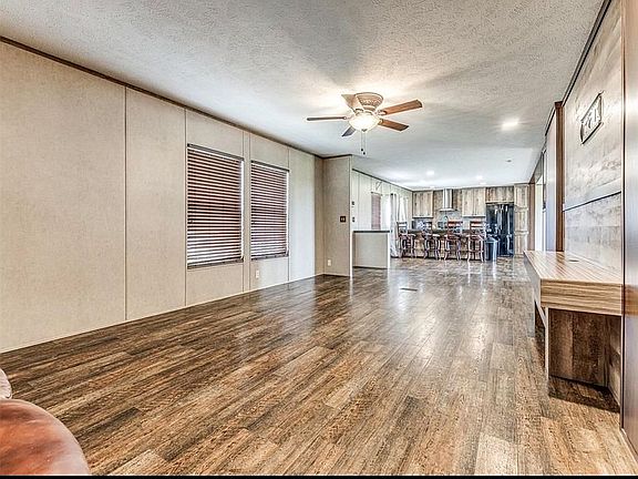 4th image of 6900 Winchester Dr