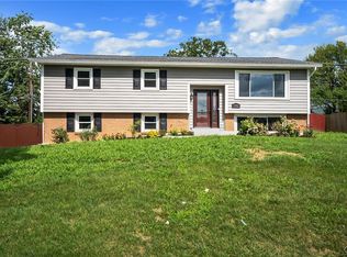 3712 Ironstone Rd, Bethlehem, PA 18020