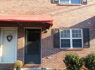 405 Ketron Ln APT 2, Johnson City, TN 37601