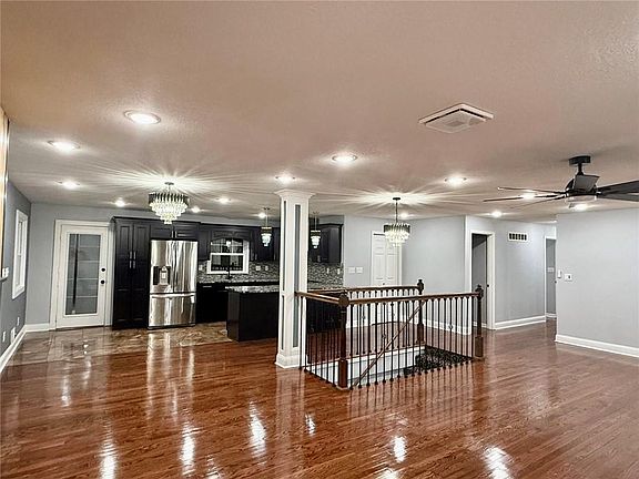 3rd image of 539 Westvale Rd