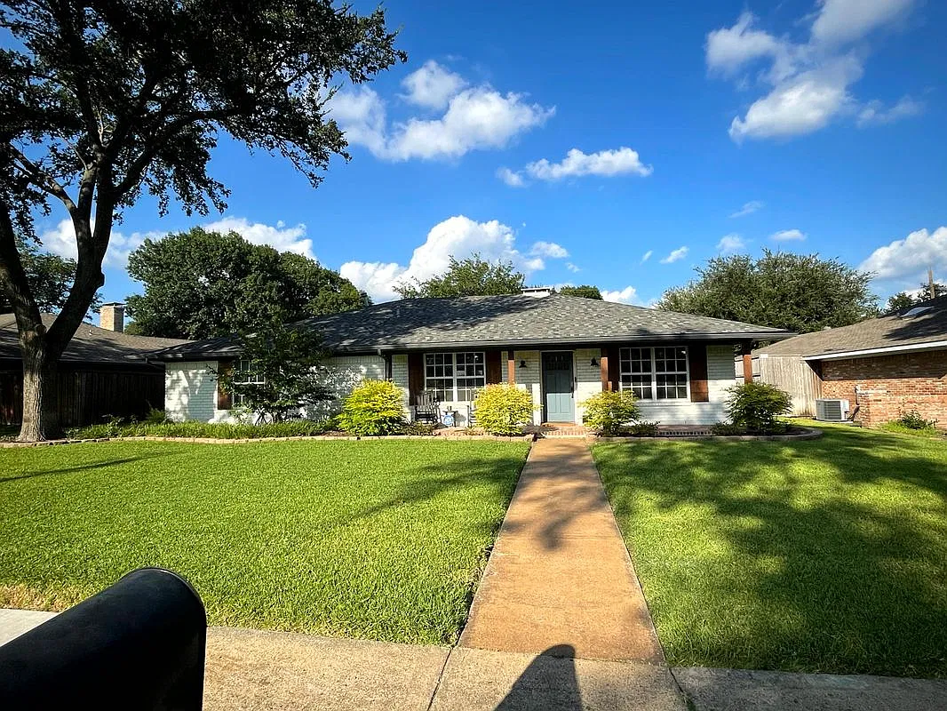 4 bed, 2.5 bath, 2180 sqft, $3,500 — Photo 3