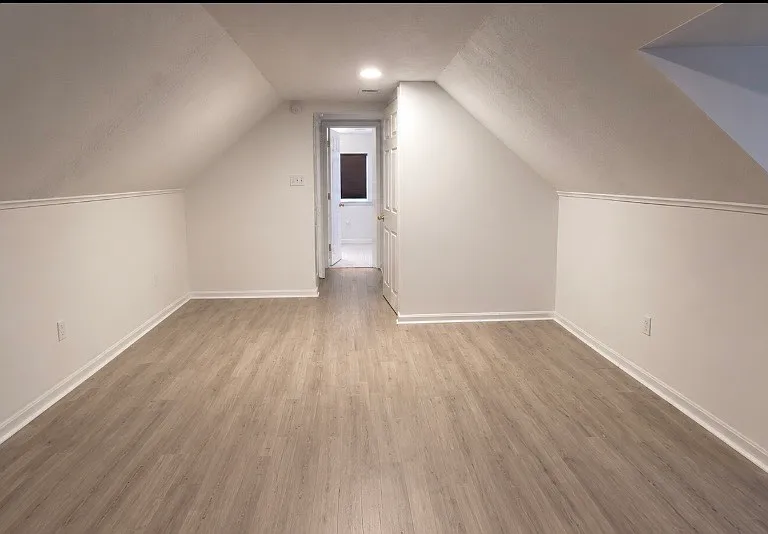 2820 Vincent Ave — Photo 9