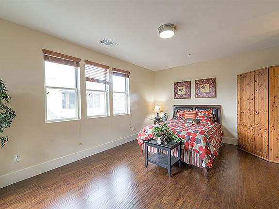 5th image of 885 Altaire Walk