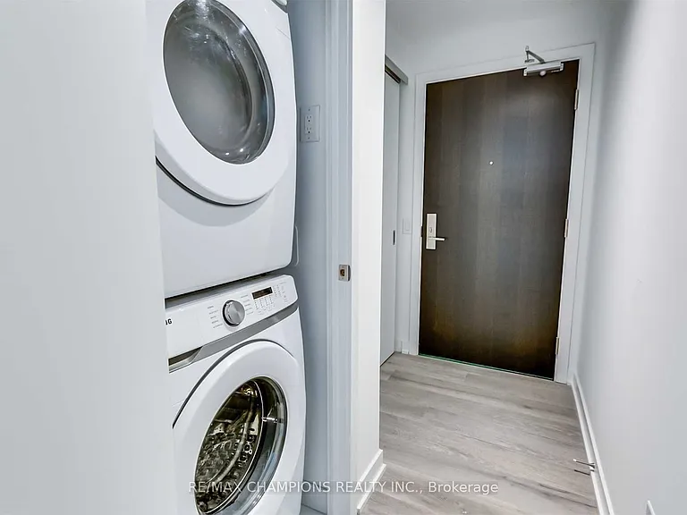 55 Ontario St #1209 — Photo 3