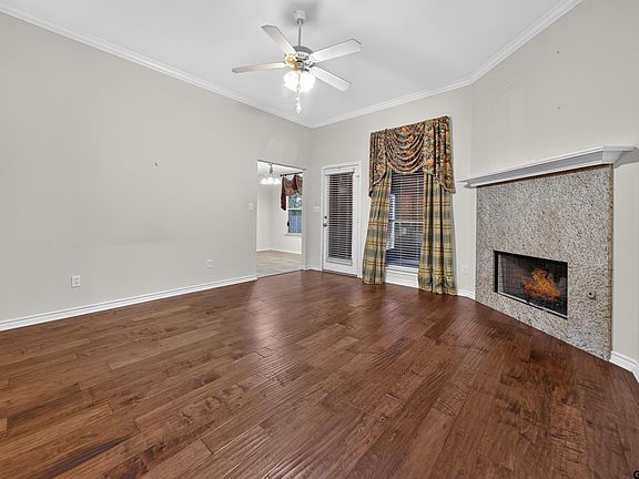 5th image of 11185 Meadows Dr