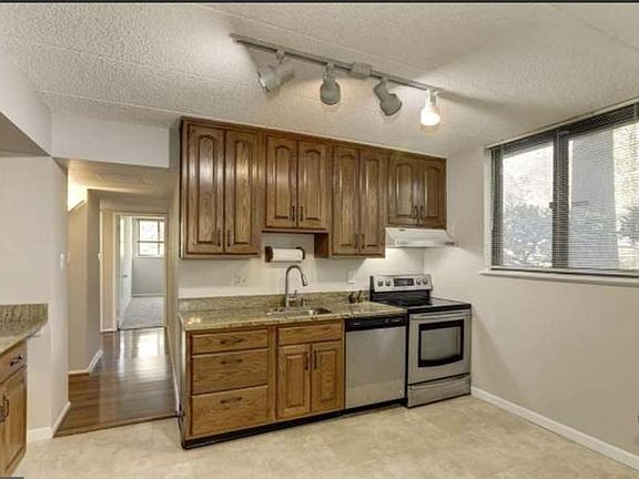 2nd image of 5120 Maris Ave