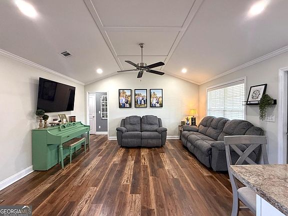 2nd image of 413 Honeysuckle Way