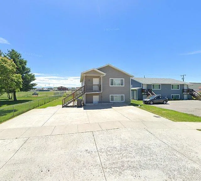 S Circle Dr — Photo 1