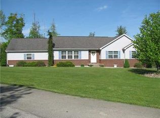 6 Troy Dr, Greenville, PA 16125