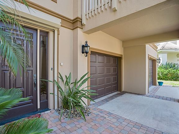 3rd image of 6511 Beach Dr