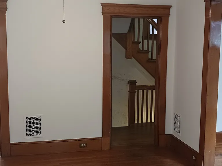 126 Edwards St — Photo 8