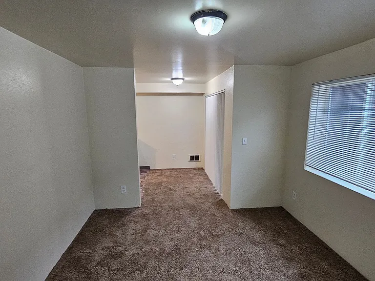 Birchwood Apartments — Photo 8