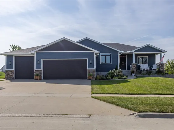 202 Ridgewood Dr, Huxley, IA 50124
