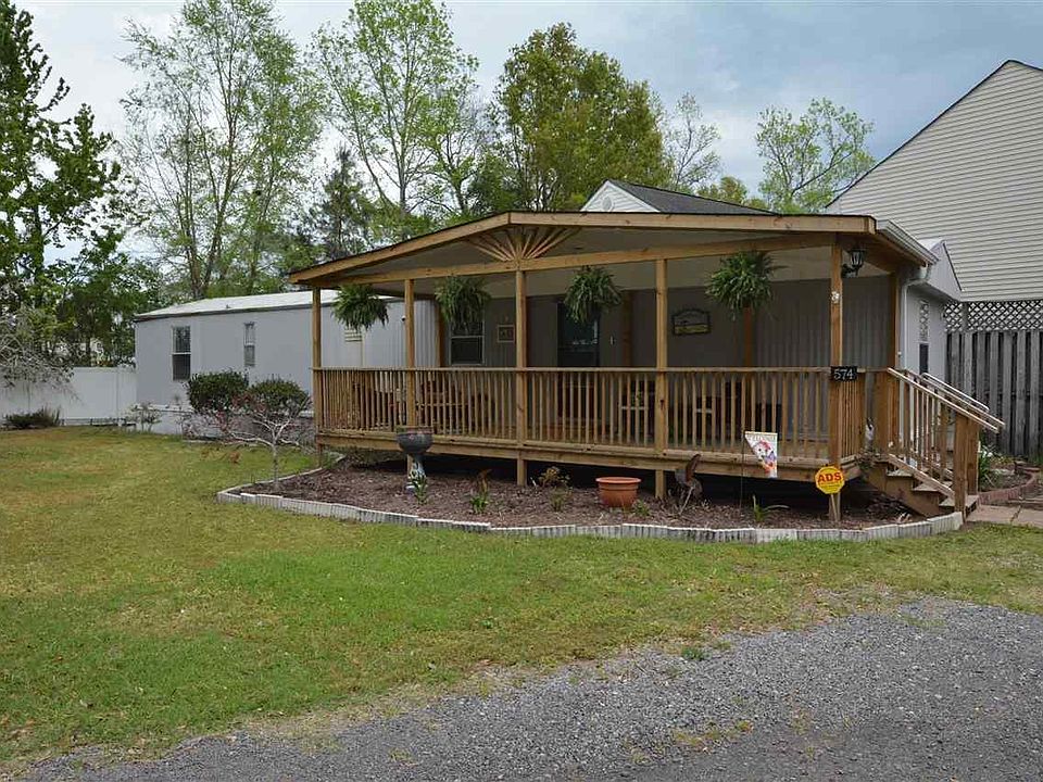1st image of 574 Woodland Dr