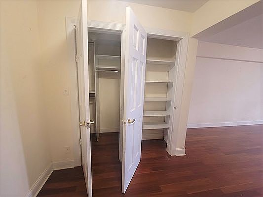 5th image of 135 E 17th St APT 2E