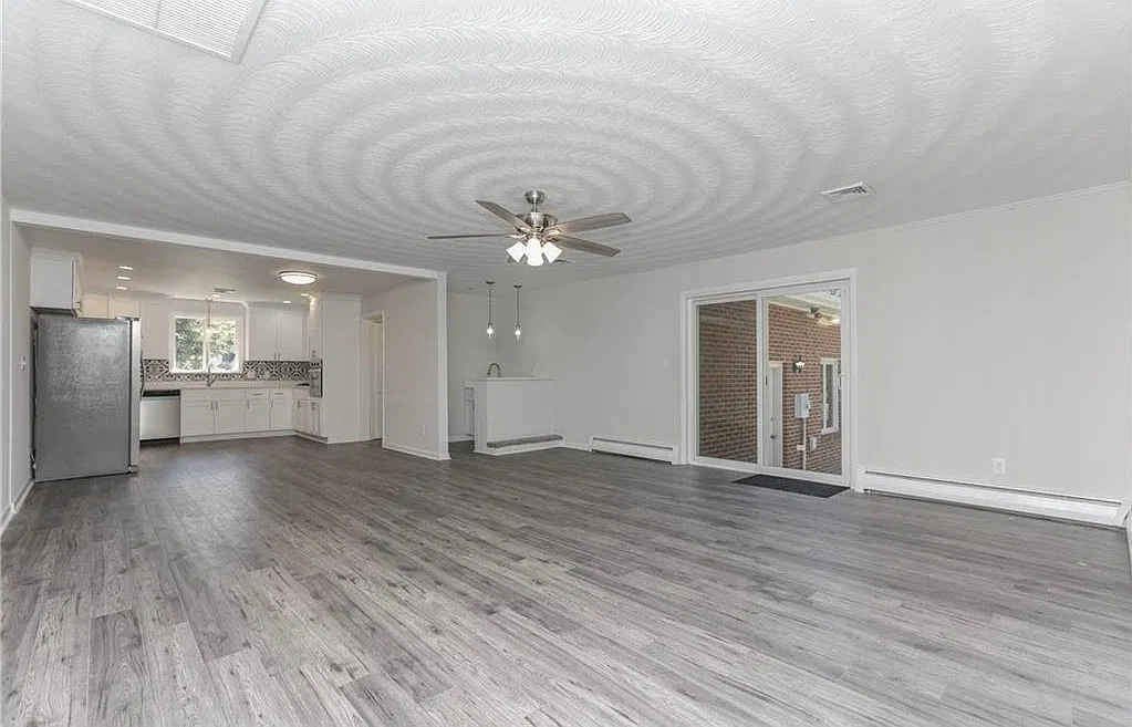 Beautiful Ranch Home — Photo 2