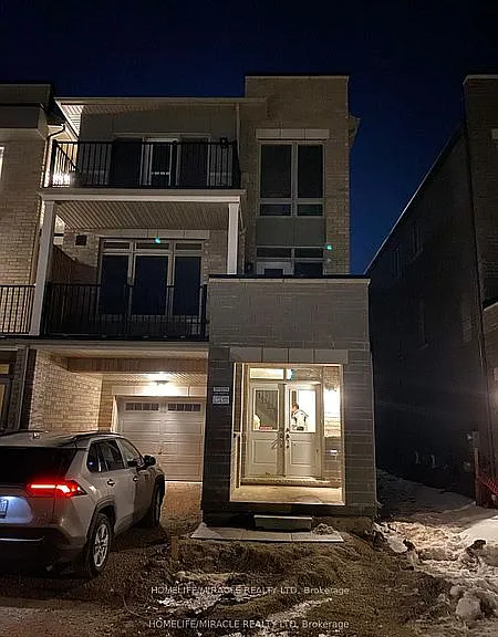 78 Donald Ficht Cres — Photo 1