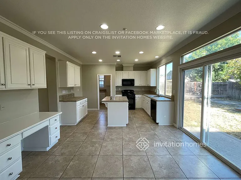 1878 Hardy Dr — Photo 5