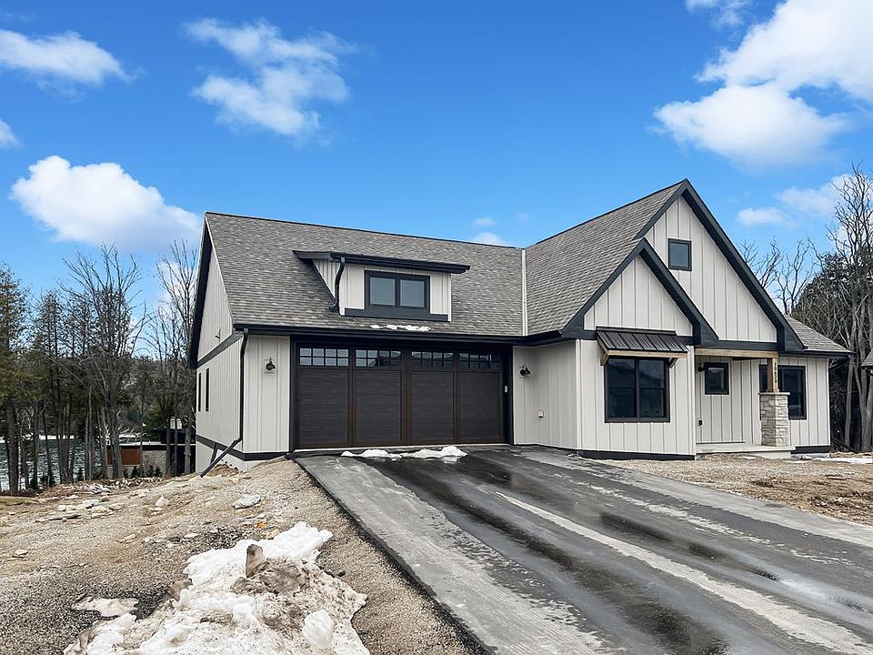 1st image of 10629 Cove Ln #11