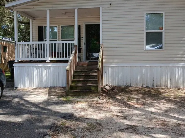 207 Bishop Dr, Gainesville, FL 32607