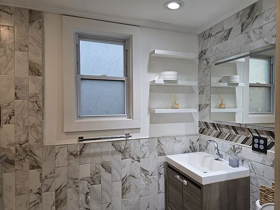 5th image of 2226 John F Kennedy Blvd Floor 1