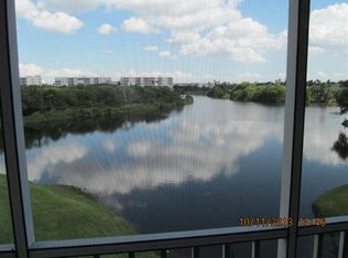 6465 99th Way N APT 17E, Saint Petersburg, FL 33708