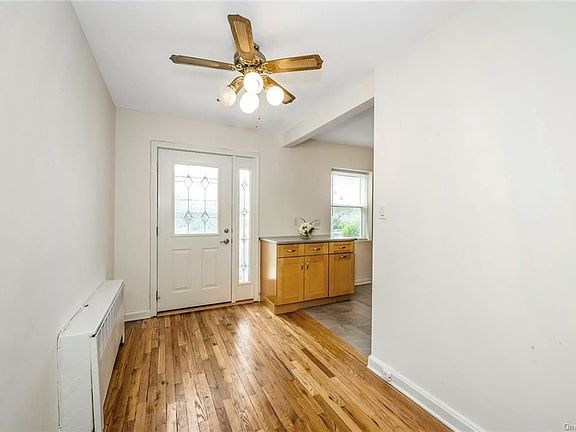 5th image of 7 Leewood Cir #1l-unit 1L
