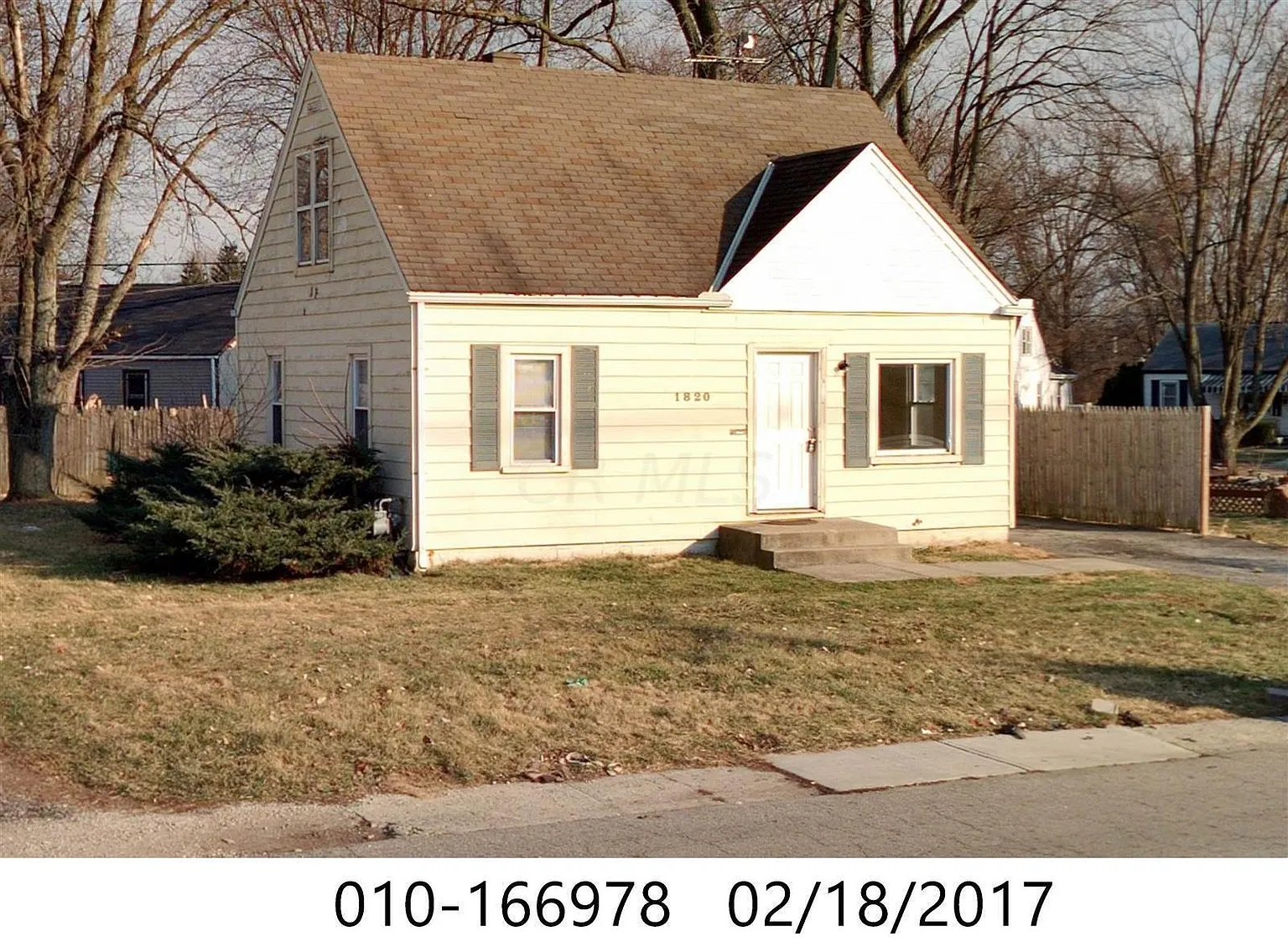 1820 Woodland Ave photo 1