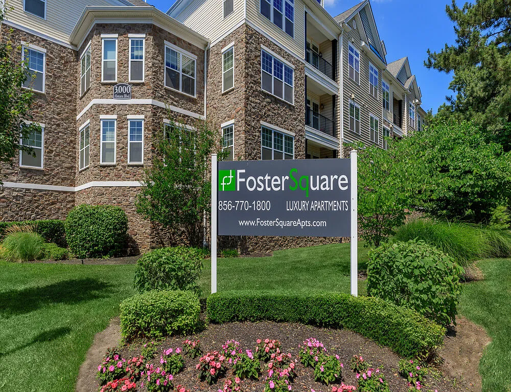 Foster Square Apartments — Photo 4