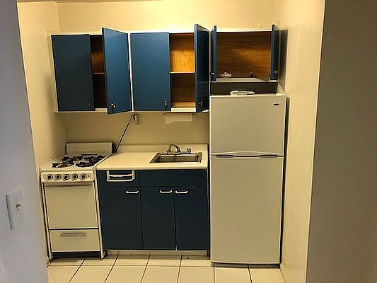 4th image of 302 W 109th St APT 8