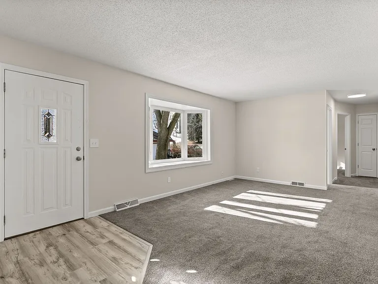 14169 68th Pl N — Photo 3