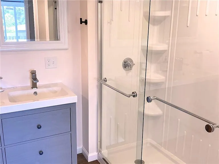 57 Saybrook Ave — Photo 11