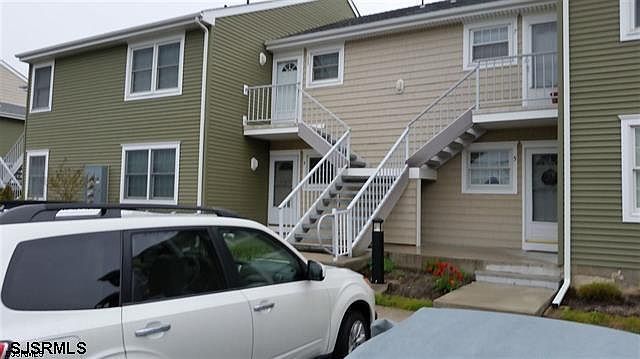 1st image of 11 Madaket Ct #12